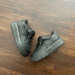 Nike Black Air Forces / Kids Sneakers 5c